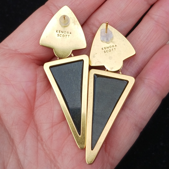 KENDRA SCOTT • Vivian Vintage Gold Statement Earrings* - Picture 4 of 12